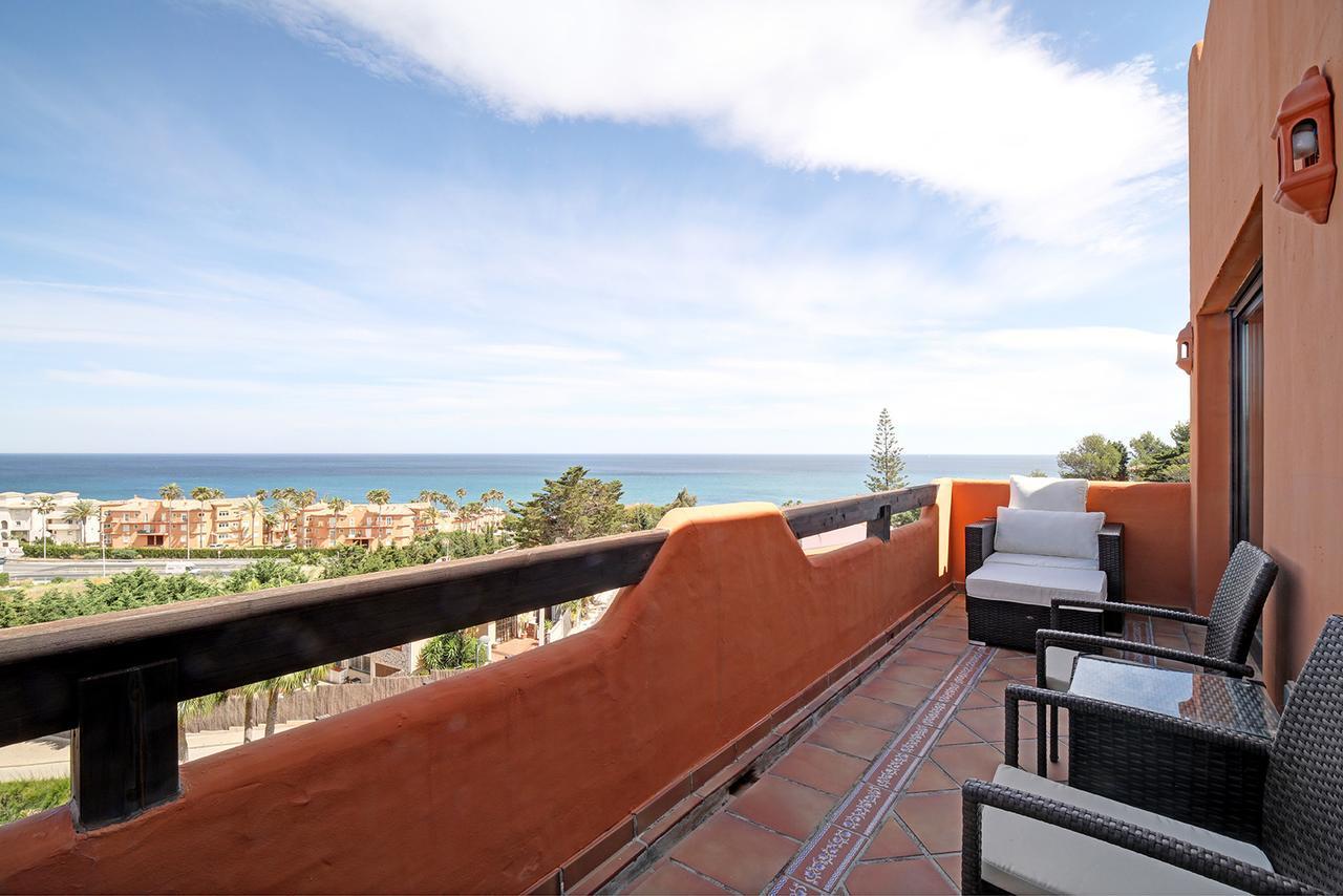 Jardines De Nueva Galera Cozy Penthouse Apartment Estepona Exterior photo