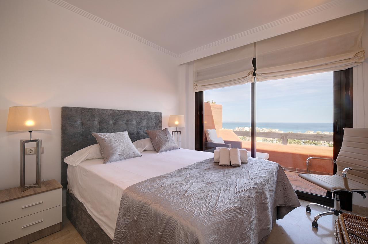 Jardines De Nueva Galera Cozy Penthouse Apartment Estepona Exterior photo